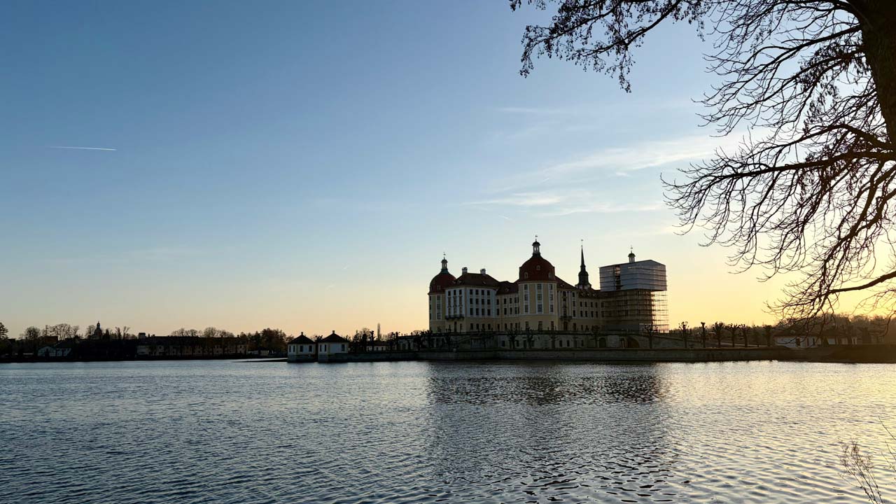 BBC STUDIOS GERMANY: Filming begins on the second series of „Ghosts“